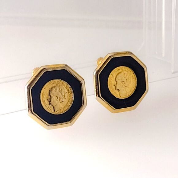 Vintage Jewelry - Vintage Netherlands Coin Clip-on Earrings